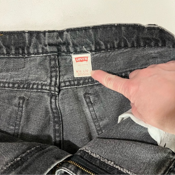 Levi’s 550 Vintage Jeans - Picture 7 of 10